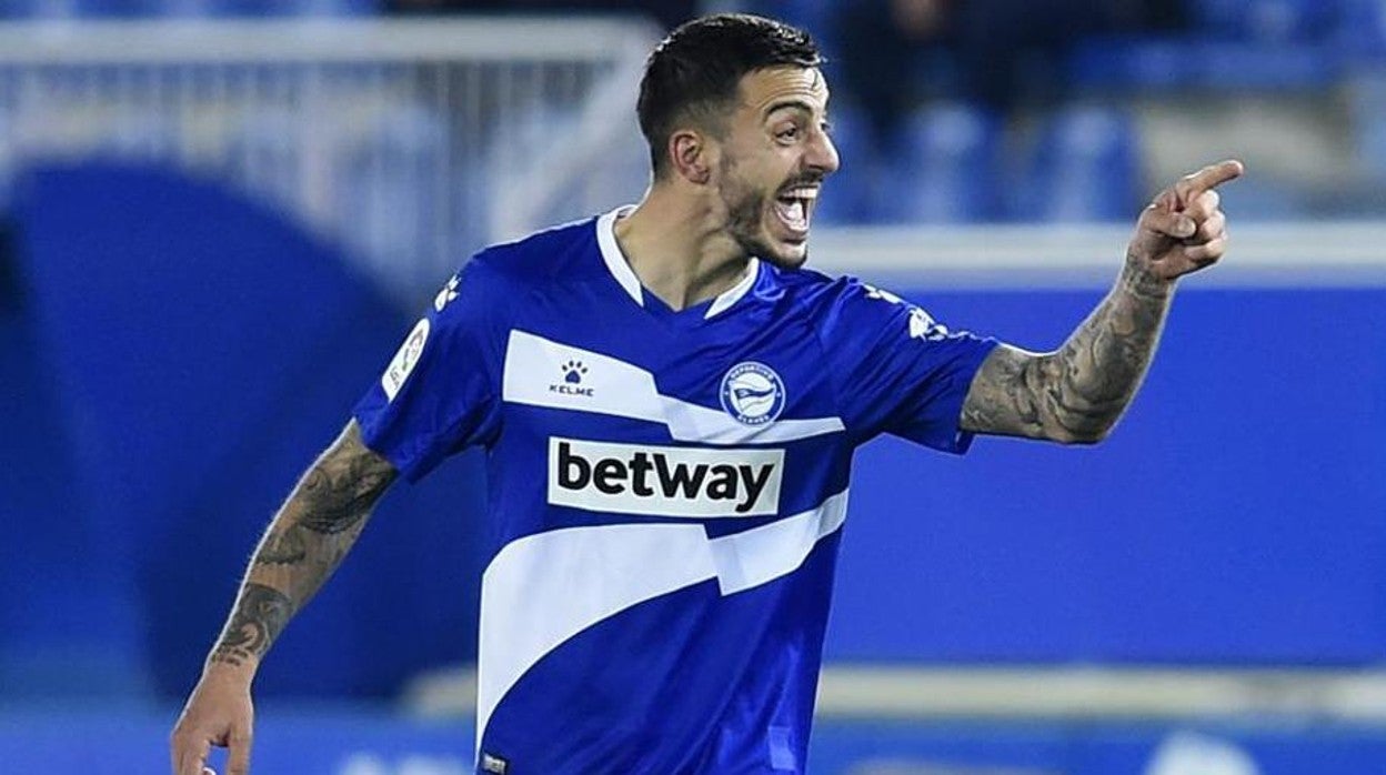 Joselu celebra un tanto esta temporada con el Deportivo Alavés