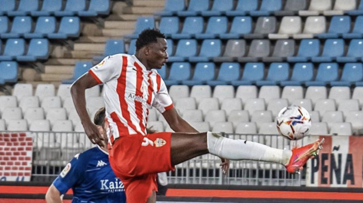 Sadiq, delantero del Almería que gusta en el Sevilla