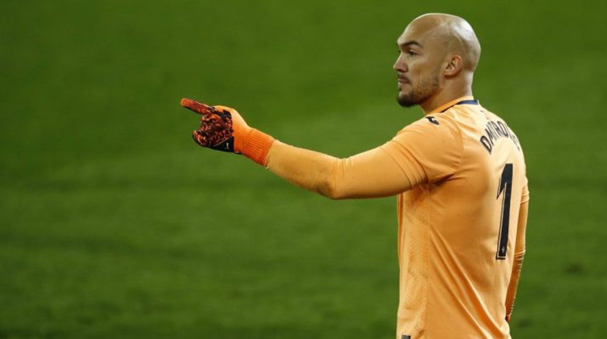 Marko Dmitrovic, durante un partido con el Eibar