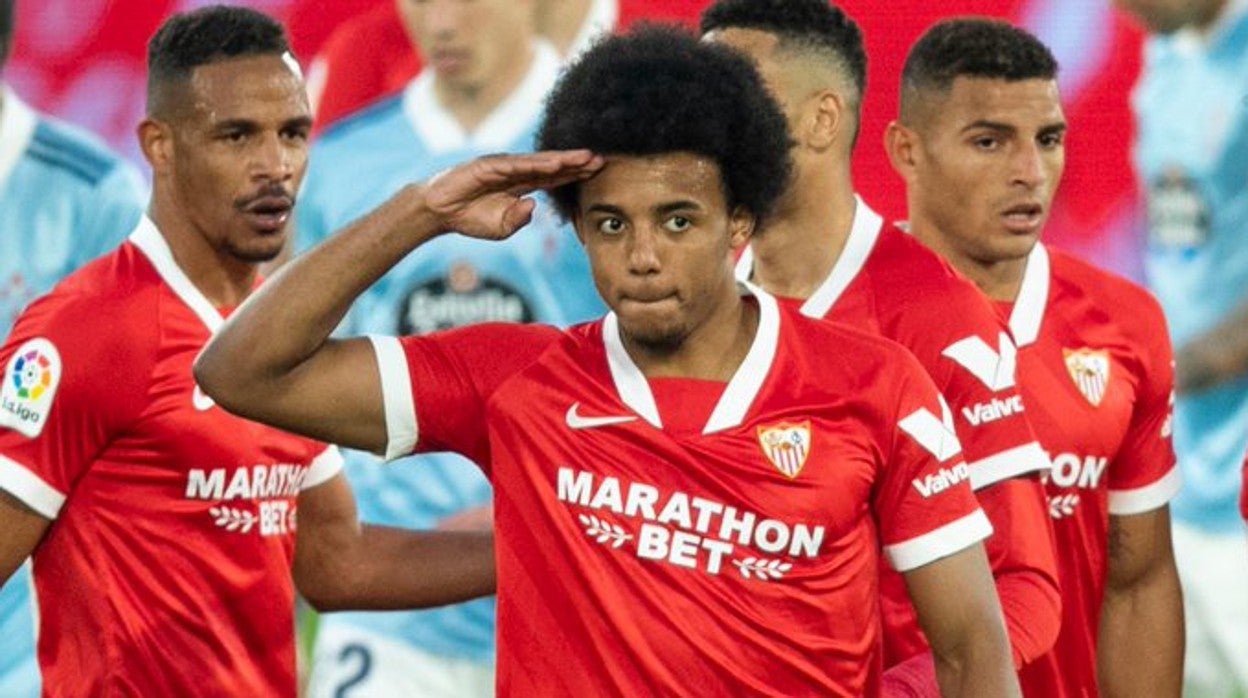 Jules Koundé celebra un tanto ante el Celta de Vigo la pasada temporada con el Sevilla FC
