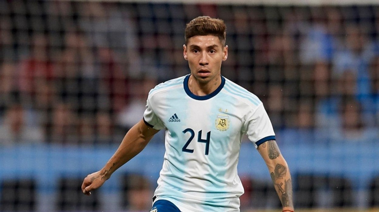 Gonzalo Montiel en un partido con Argentina
