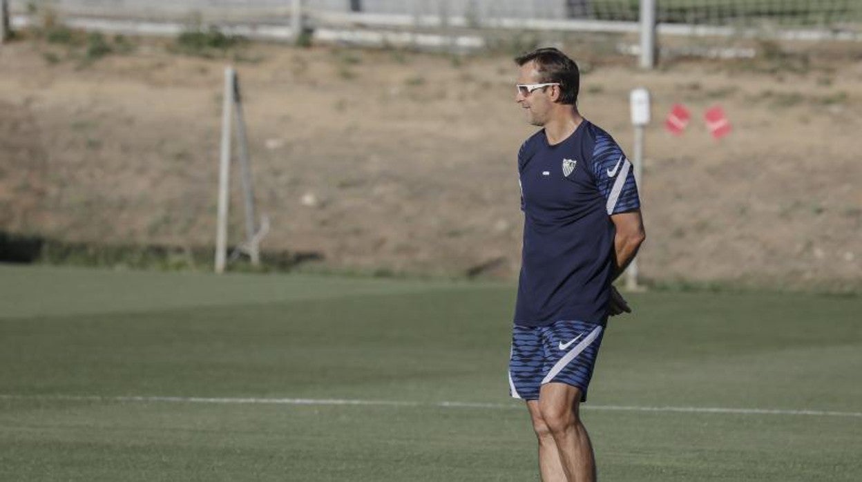 Julen Lopetegui durante un entrenamiento de la pretemporada del Sevilla FC