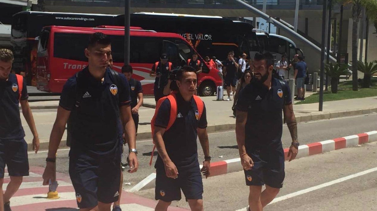 Rafa Mir, junto a Negredo y Orellana, cuando los tres militaban en el Valencia