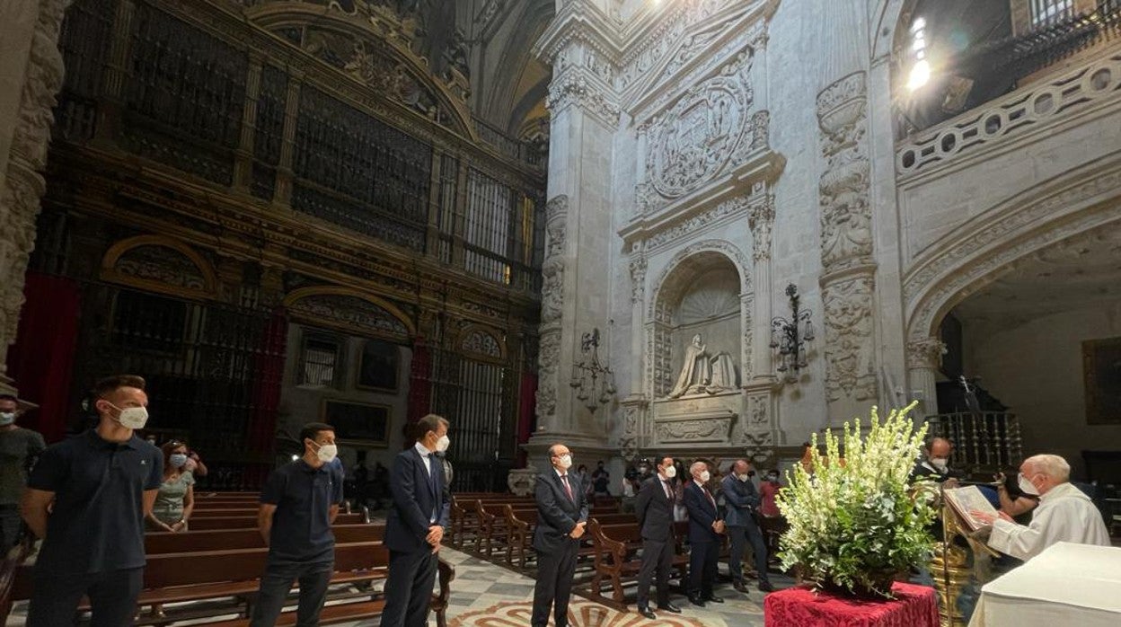 Castro, en el centro, en la Catedral de Sevilla