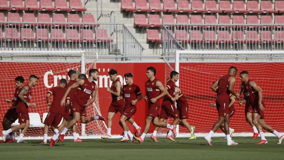 Los problemas del Sevilla para inscribir a sus jugadores en la lista de la UEFA