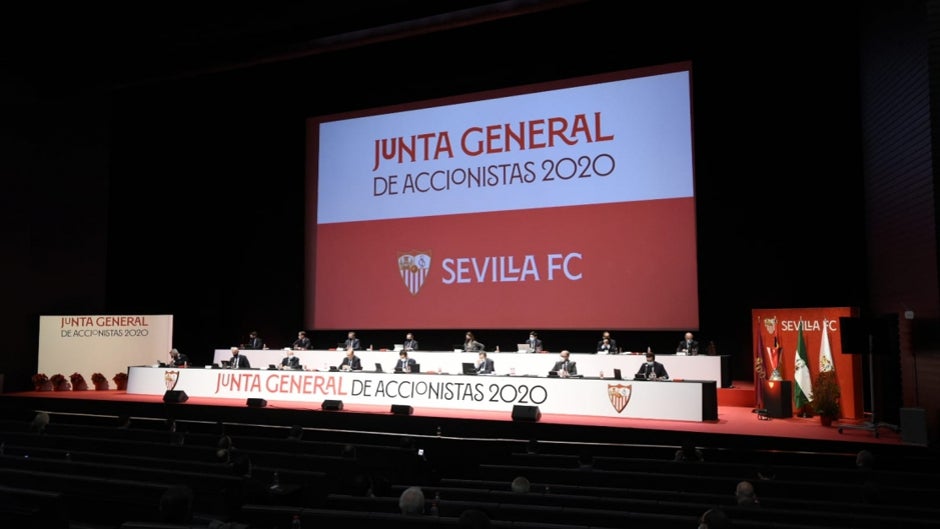 El Sevilla acelera para tratar de celebrar una única junta