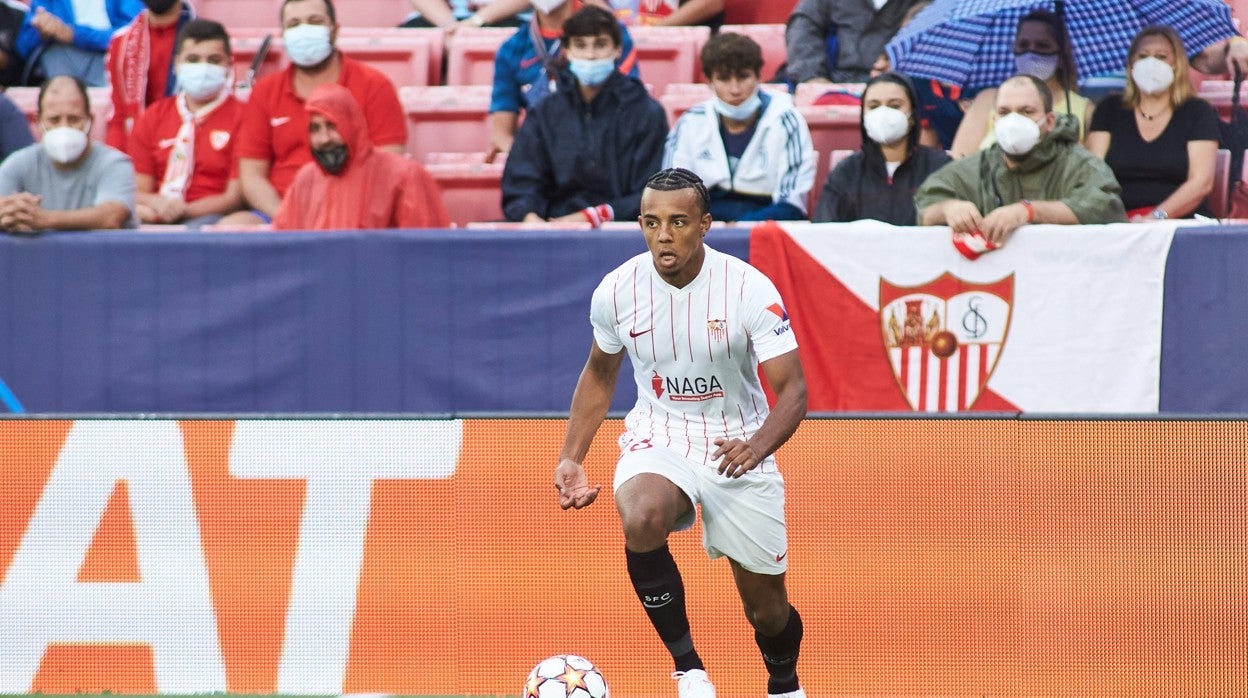 Koundé, en el partido ante el Salzburgo