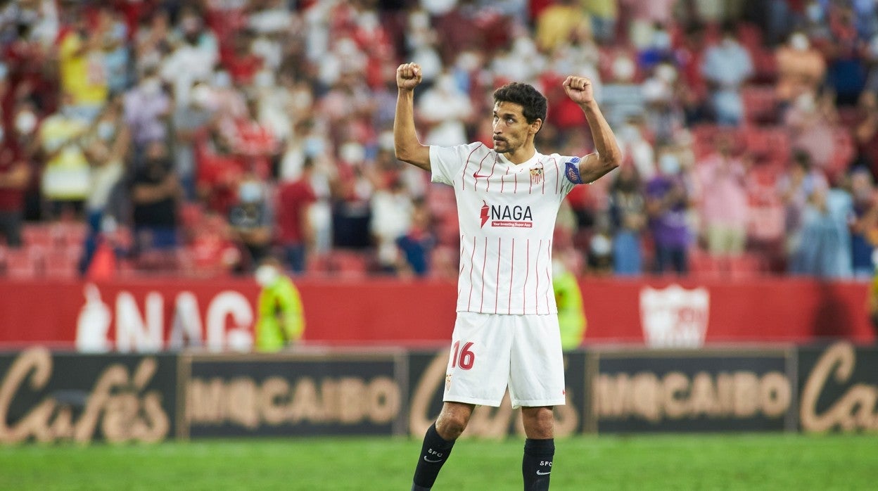 Jesús Navas celebra la victoria ante el Espanyol