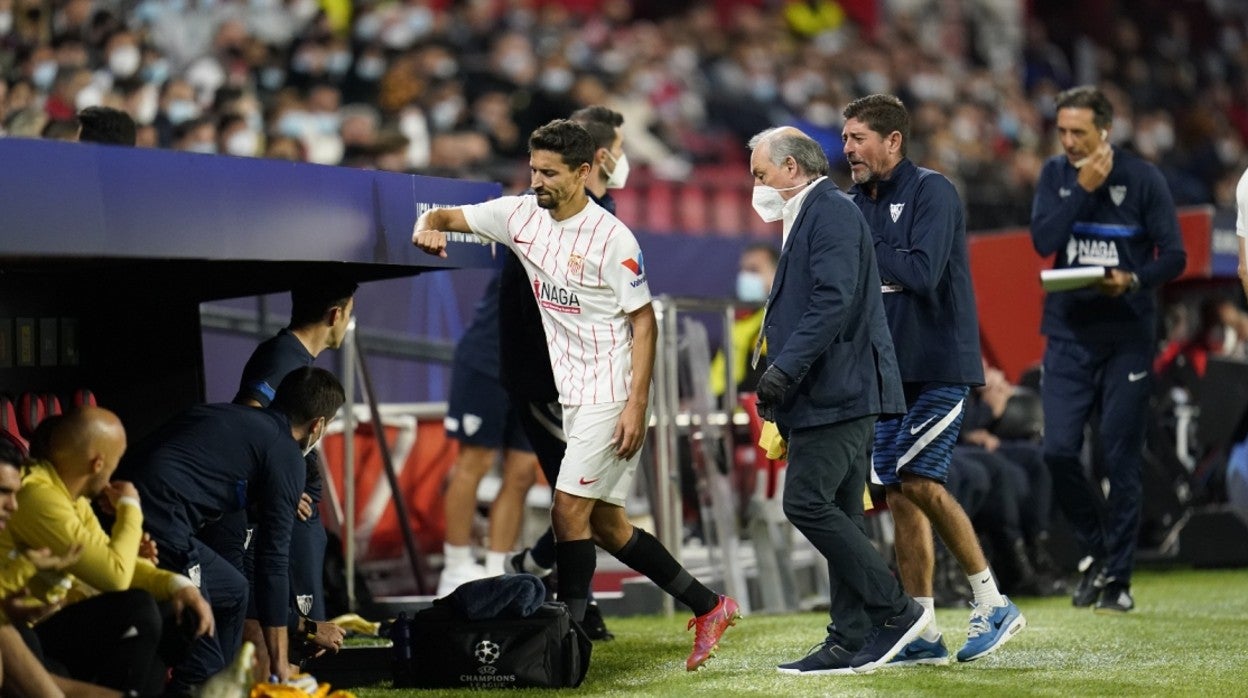 Jesús Navas tuvo que ser sustituido en el minuto 65 del encuentro del pasado martes entre el Sevila FC y el Lille