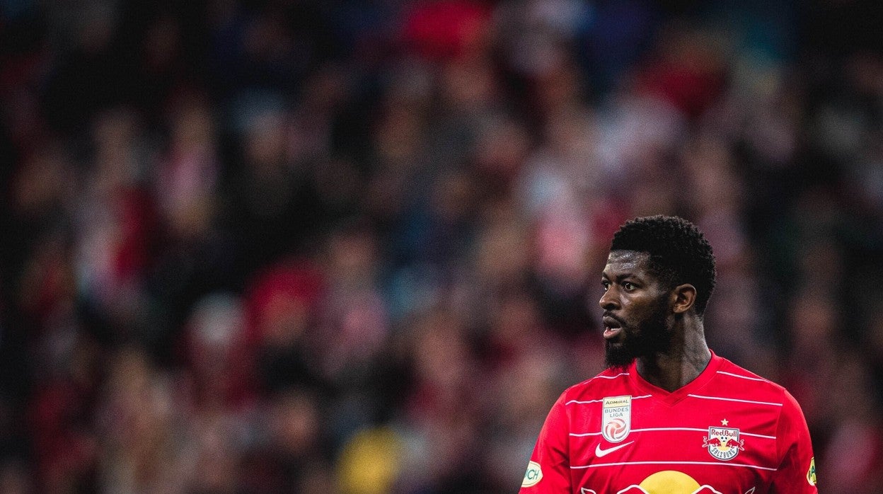 Onguene, defensa del Red Bull Salzburg