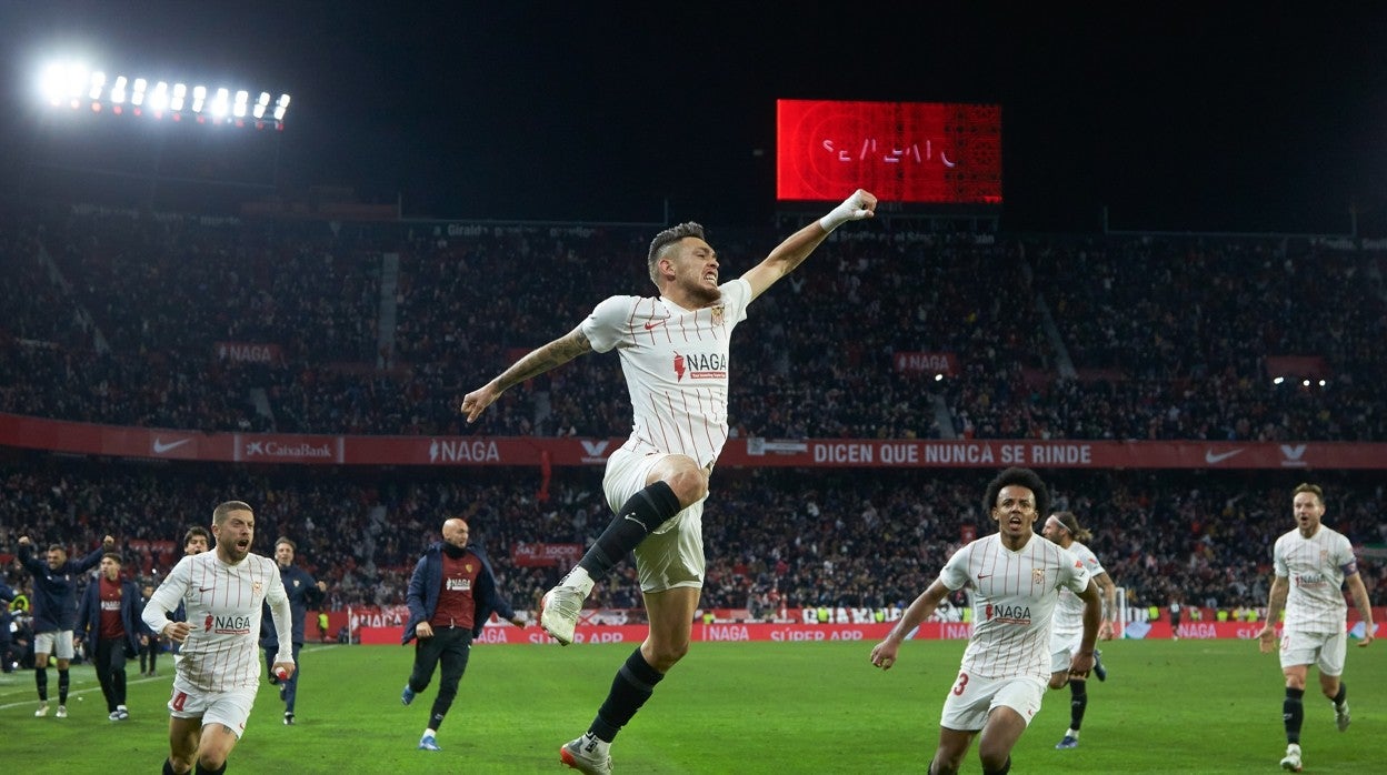Ocampos celebra su gol al Atlético