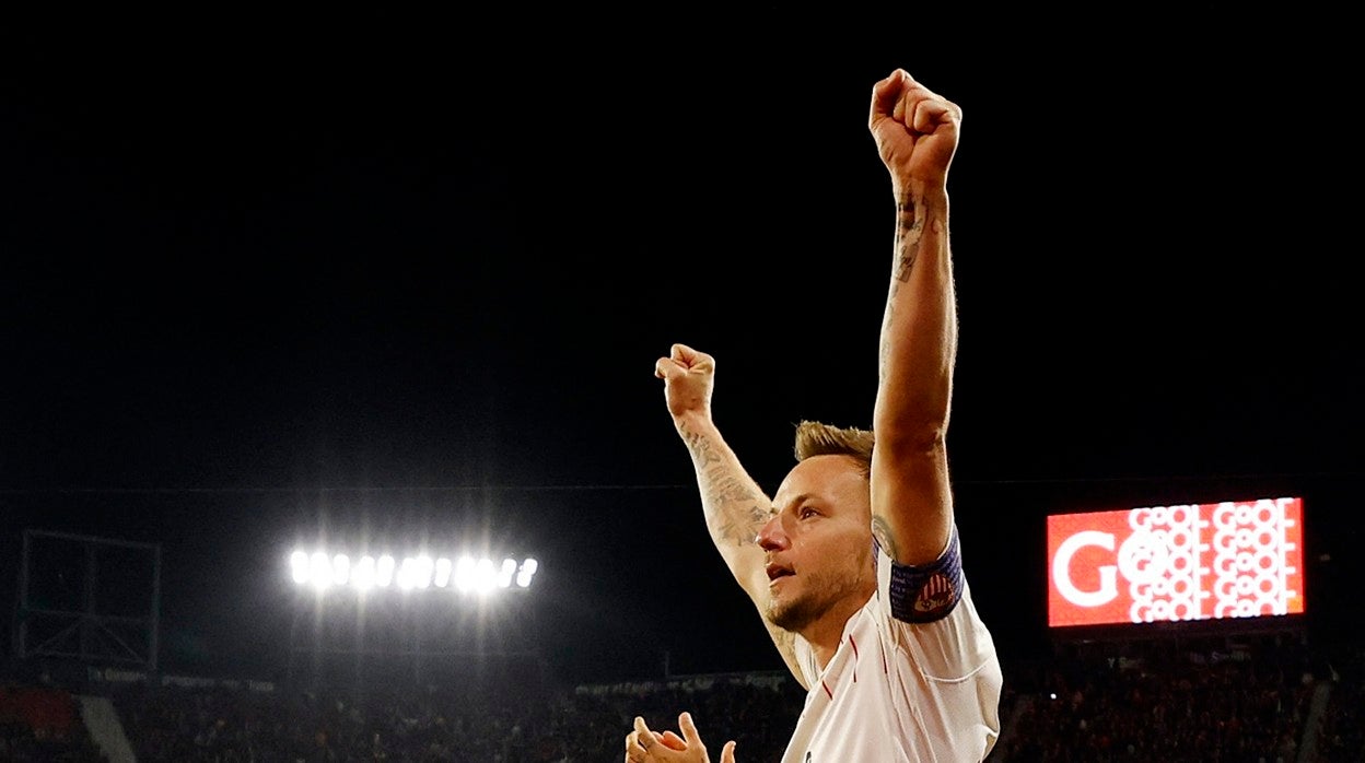 Rakitic celebra su gol al Atlético