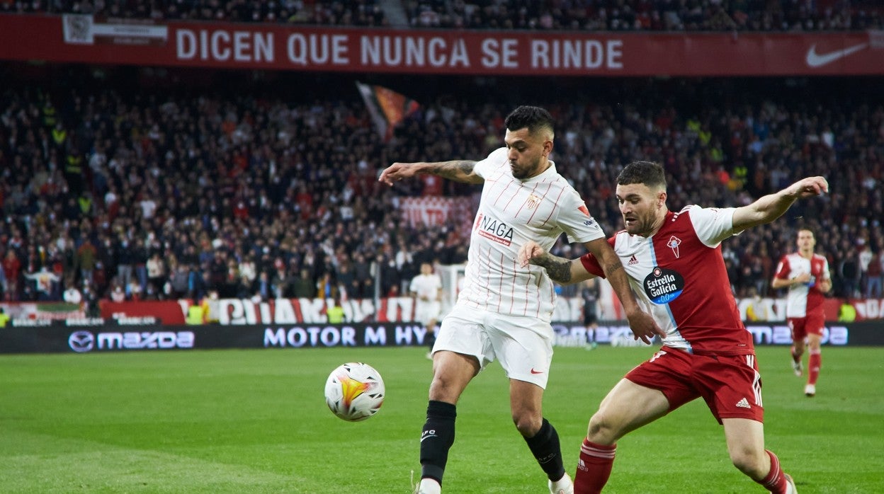 Corona con Galán en el Sevilla-Celta