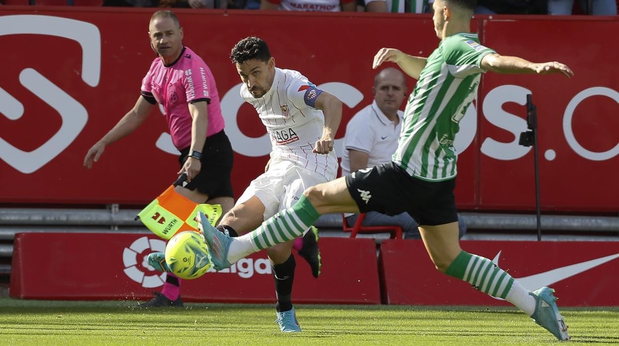 Lance del derbi Sevilla - Betis