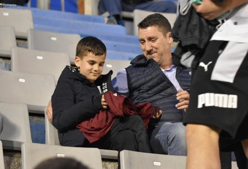 Sonrisas paternofiliales y a disfrutar del Sabadell - Sevilla Atlético