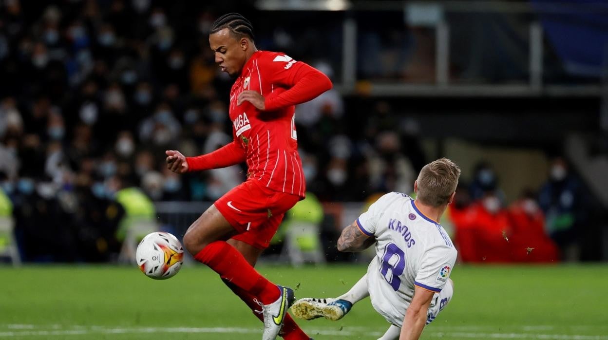 Un lance del Real Madrid - Sevilla de la primera vuelta