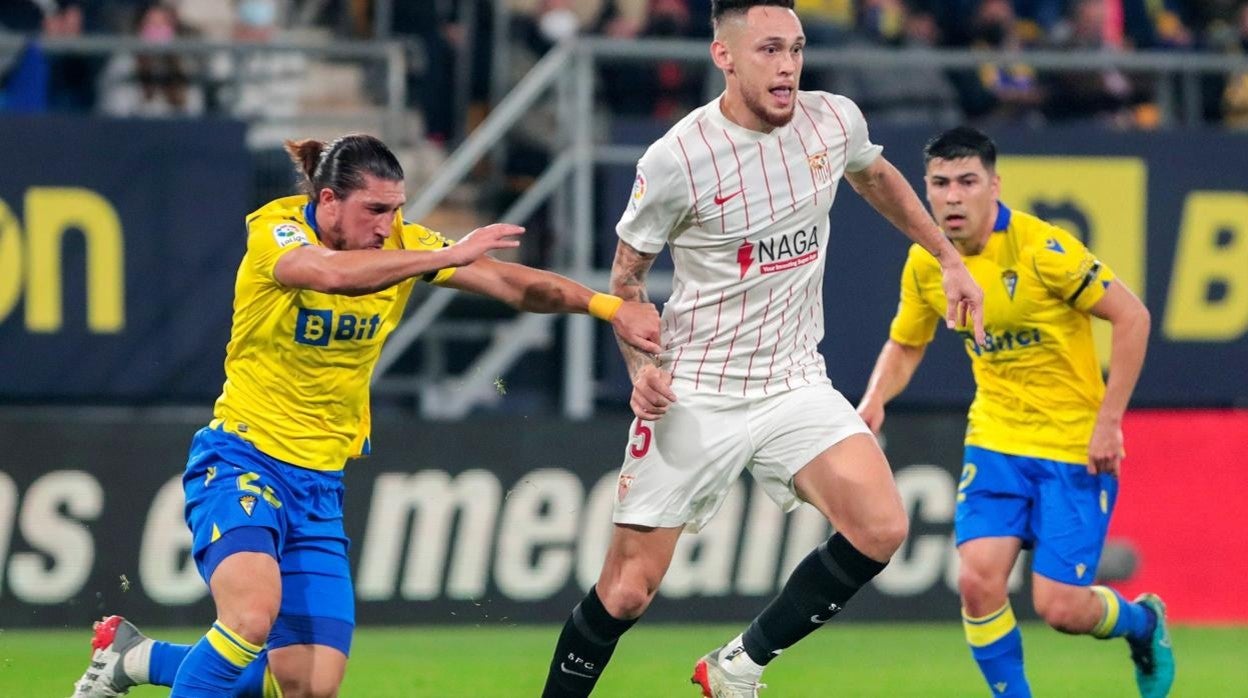 Lance del Cádiz - Sevilla de la primera vuelta