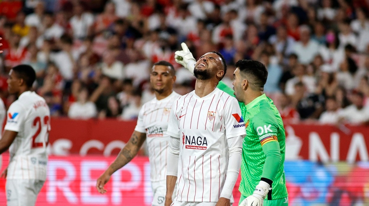 En-Nesyri se lamenta en un lance del Sevilla - Mallorca