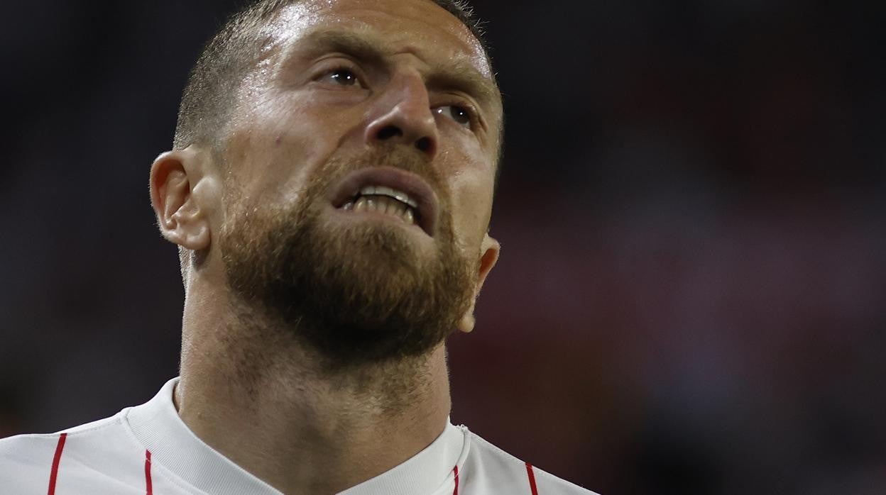 Papu Gómez se lamenta de una ocasión en el Sevilla FC - RCD Mallorca