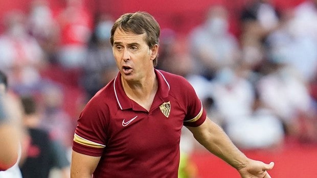 Lopetegui y el permanente contacto con Monchi