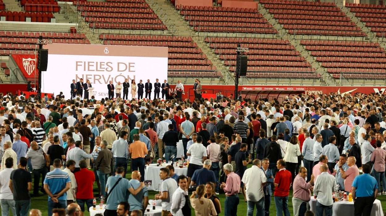 Imagen del acto celebrado ayer en el Estadio Jesús Navas