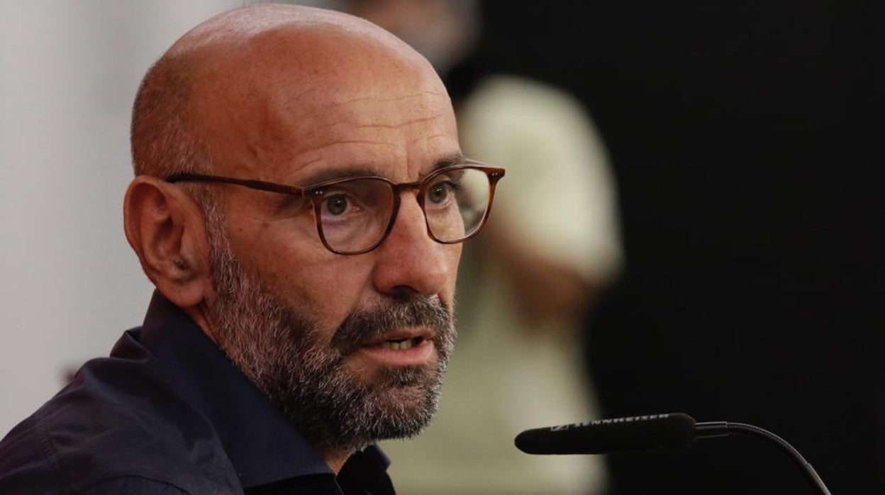Monchi, durante la rueda de prensa