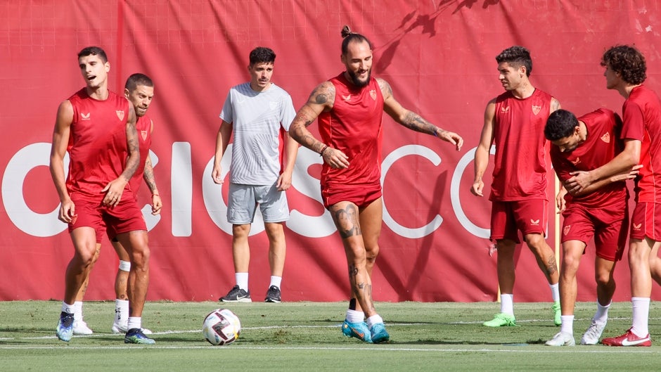 Sevilla - Barcelona, alineaciones oficiales: Gudelj y Nianzou, en el centro de la defensa