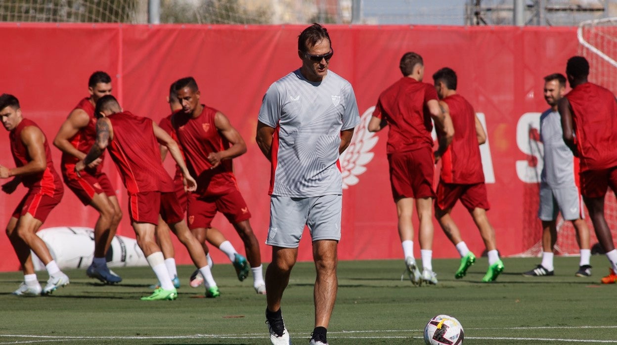 Lopetegui, en un entrenamiento del Sevilla FC