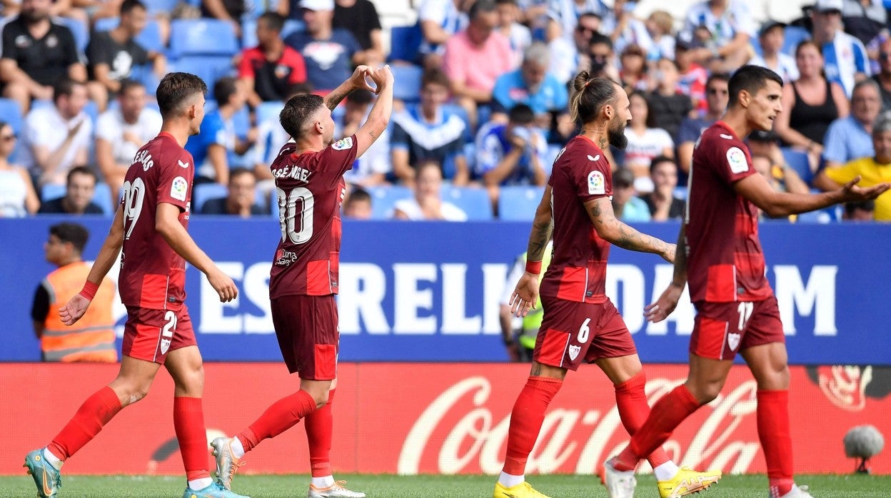 Carmona celebra uno de sus goles en el RCDE Stadium