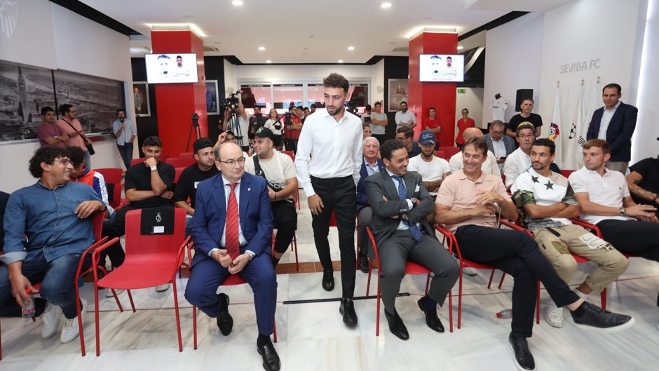 Munir, en su despedida del Sevilla FC: «No habría goles suficientes para agradecer lo que este equipo me ha dado»
