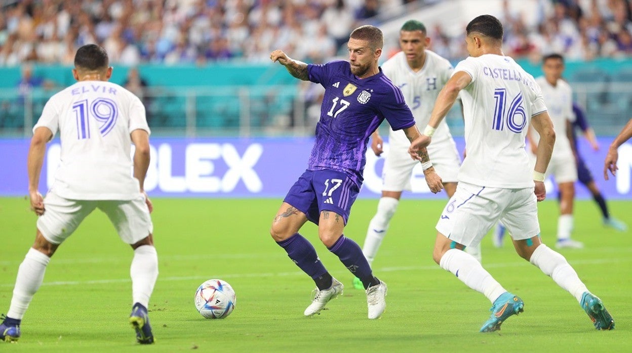 Papu Gómez, en el partido de Argentina ante Honduras