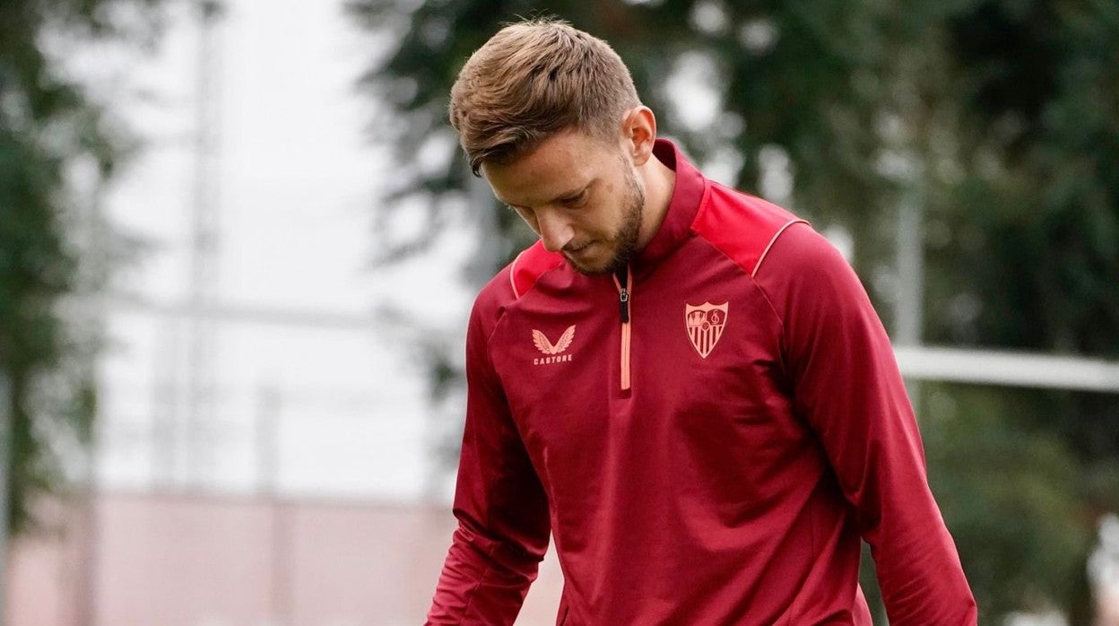 Grandes ausencias en el entrenamiento sevillista