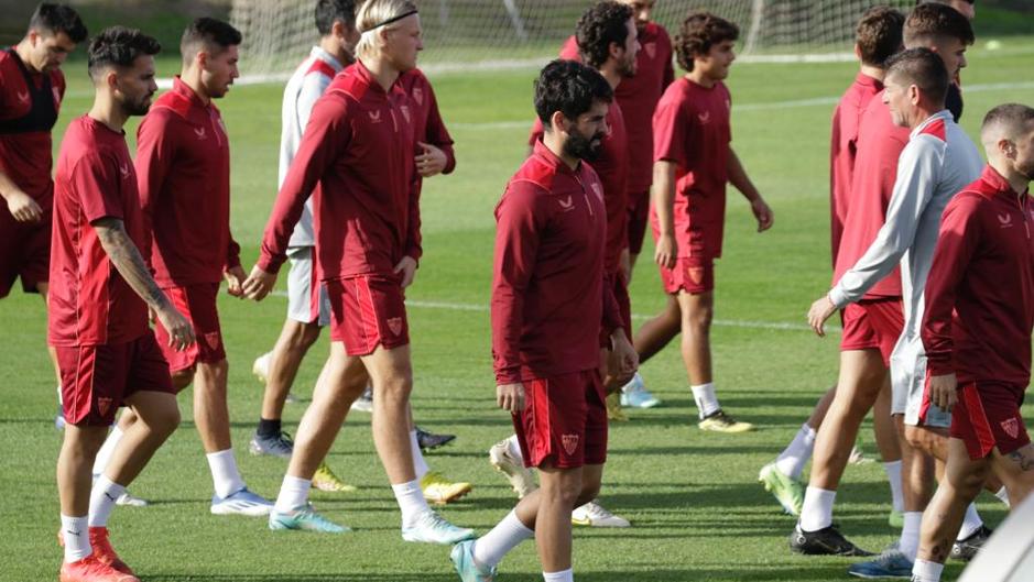 Sampaoli tira de la cantera para suplir las bajas