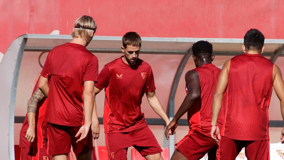 Sevilla - Rayo Vallecano, alineaciones oficiales: Januzaj parte como titular