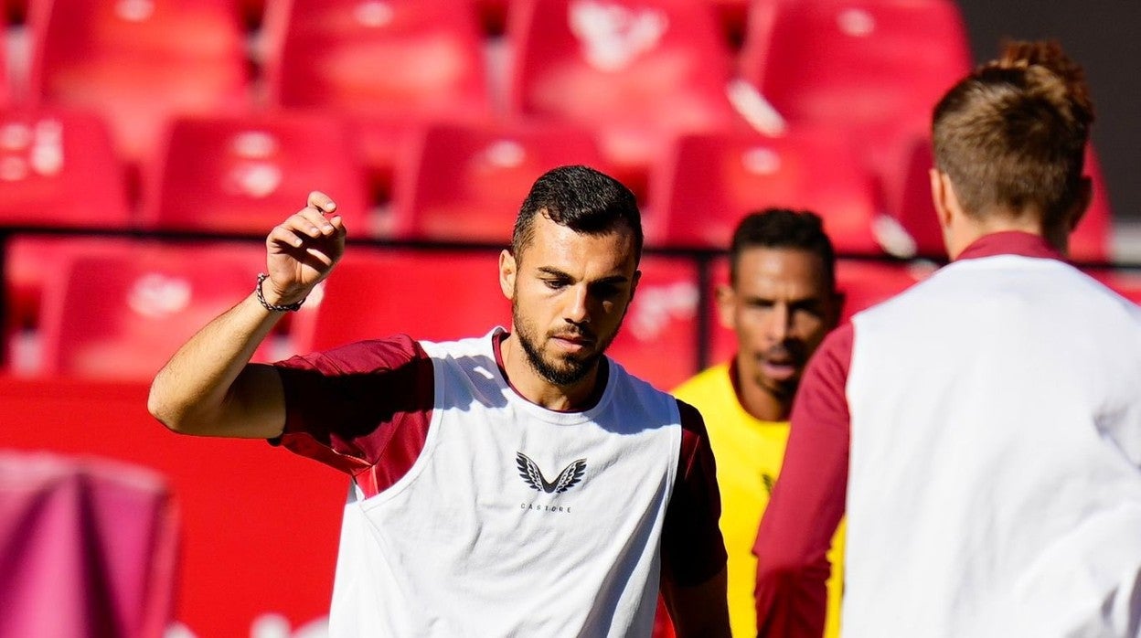 Papu Gómez, Acuña, Gudelj, Oliver Torres y Telles no participan en el entrenamiento