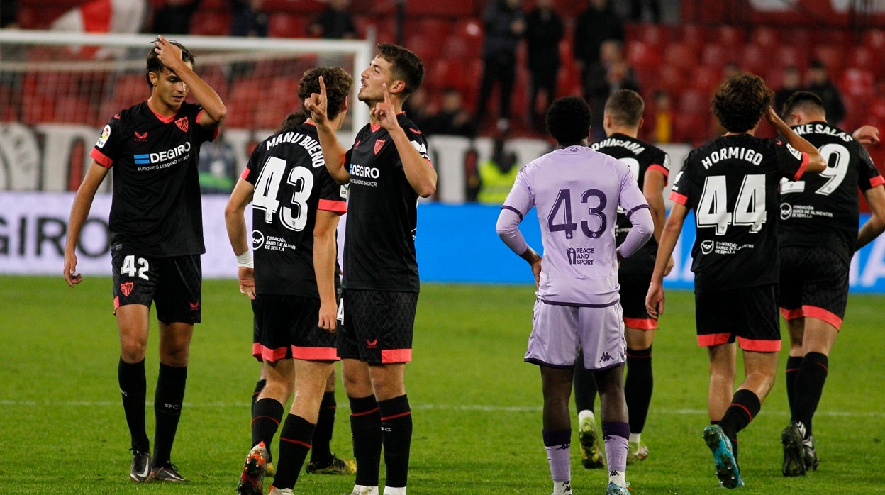 Pedro Ortiz celebra su gol al Mónaco