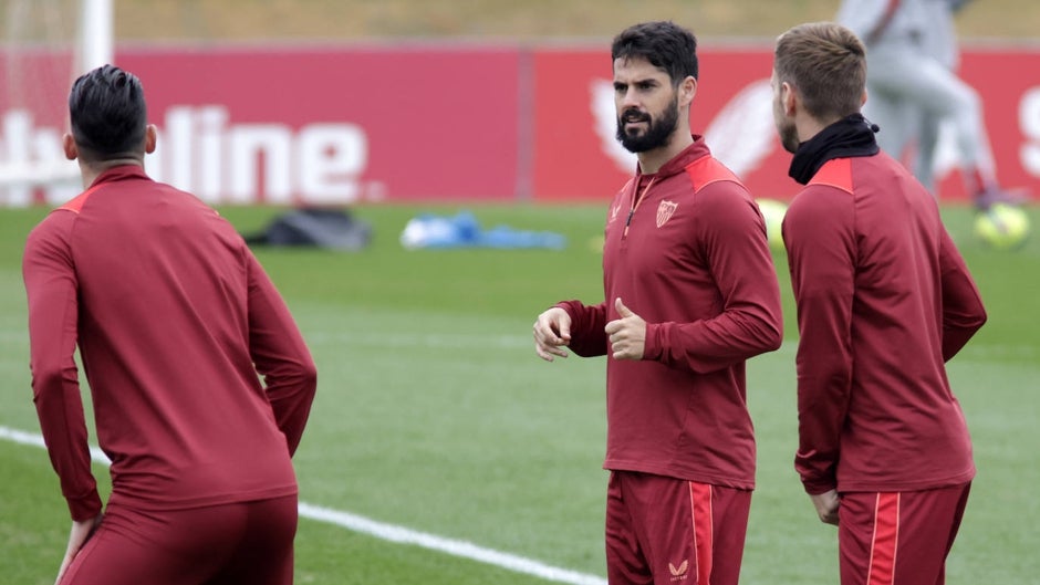Isco, otra tensión de vestuario