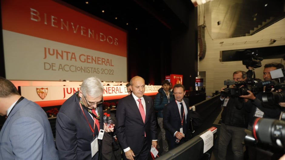 Una junta de alta tensión, gritos e intervención de la seguridad: «Estáis echando a toda la familia Del Nido»