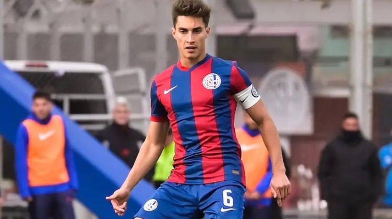 Gattoni, en un partido con San Lorenzo