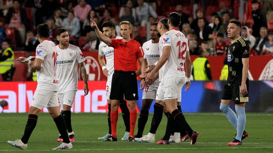 Las once expulsiones del Sevilla FC