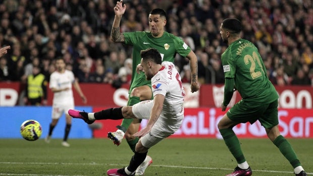 Elche - Sevilla: horario y dónde ver en TV y online el partido de LaLiga