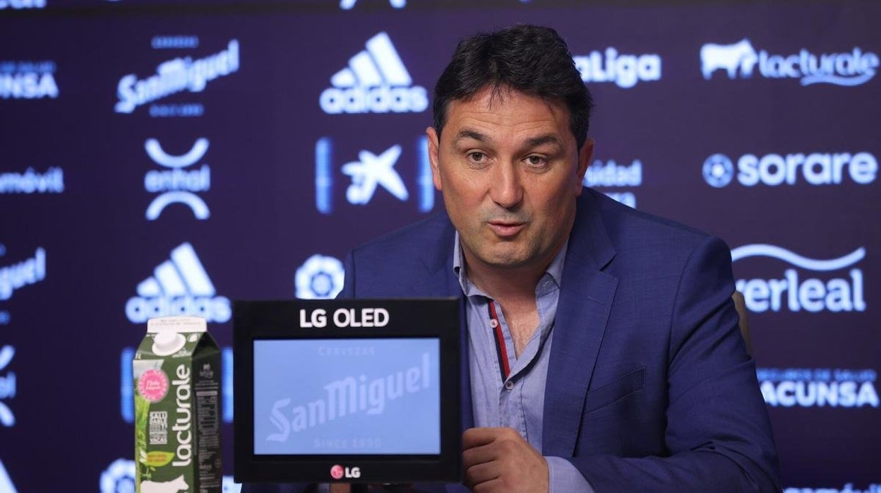 El director deportivo del Osasuna, Braulio Vázquez, en rueda de prensa (Archivo)