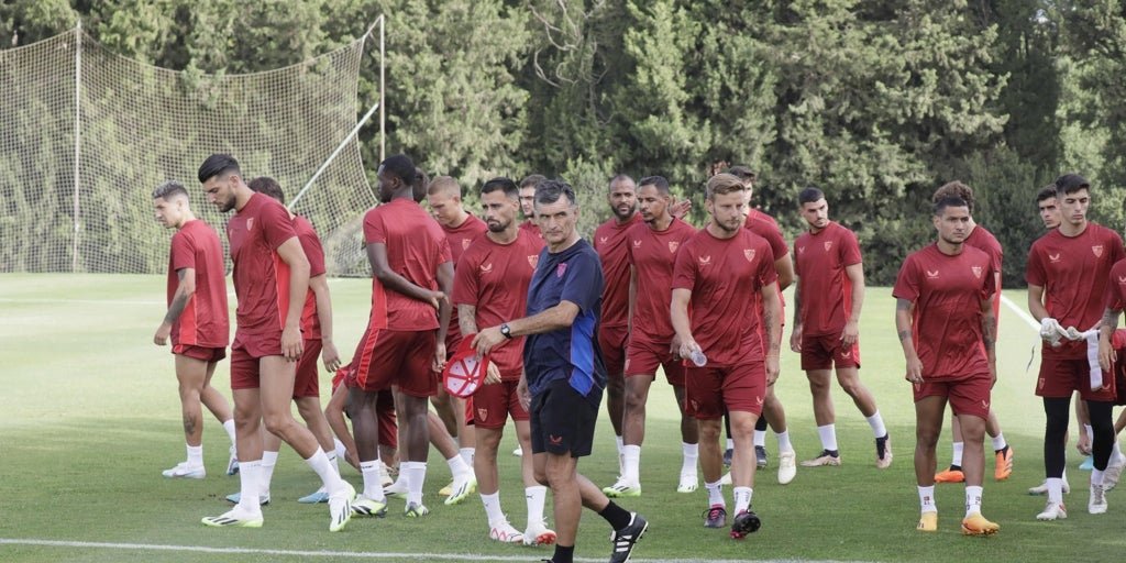 Sevilla FC - AD Ceuta: Mendilibar Somete A Un Nuevo Examen A La Plantilla