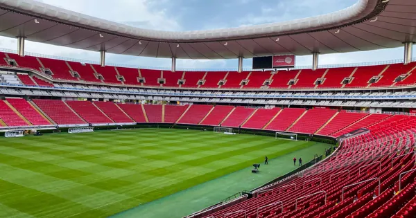 Estadio Akron: capacidad, historia, accesos e información del estadio de Chivas, donde se celebra el derbi Sevilla FC - Real Betis amistoso