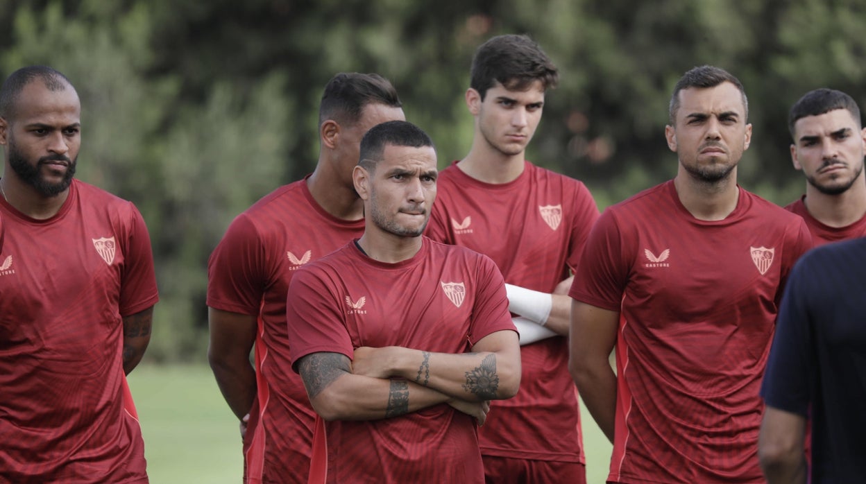 Rony Lopes con el grupo durante un entrenamiento pretemporada del Sevilla FC en el hotel Montecastillo Jerez