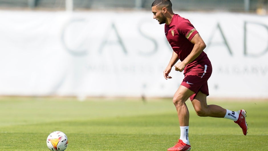 El Deportivo Alavés, muy interesado en hacerse con Óscar Rodríguez