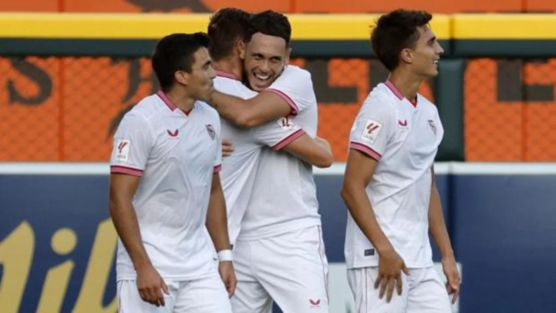 A qué hora juega el sevilla fútbol club