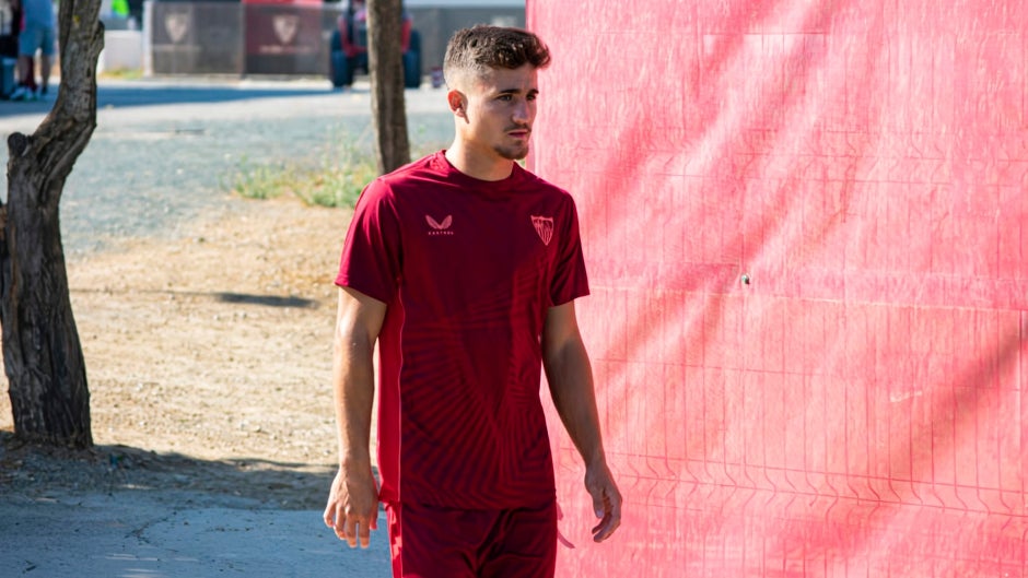 Iván Romero, con pie y medio en el Levante