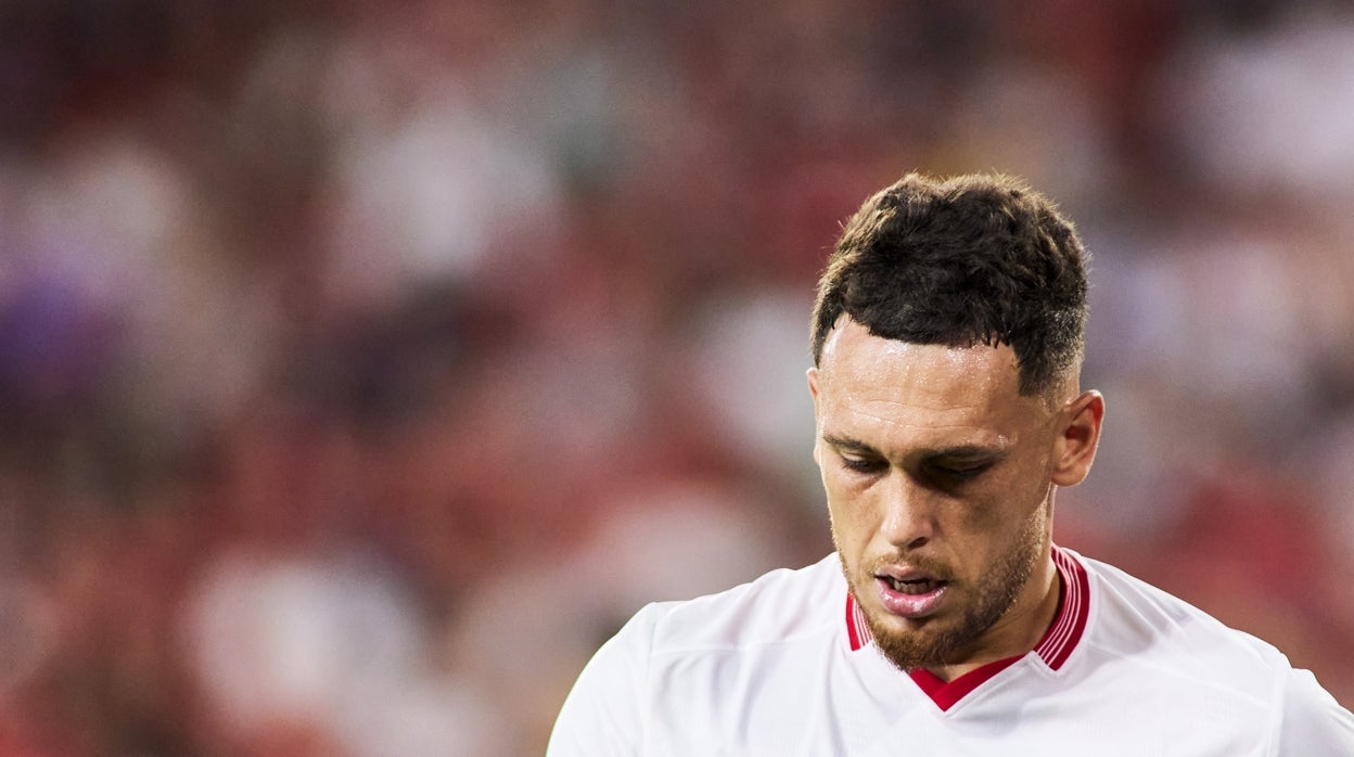 Lucas Ocampos durante el partido del Sevilla contra el Girona