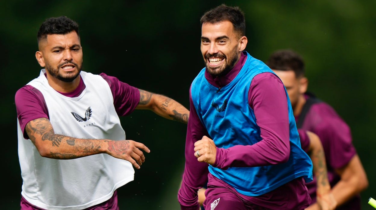 Tecatito Corona y Suso, durante la pretemporada